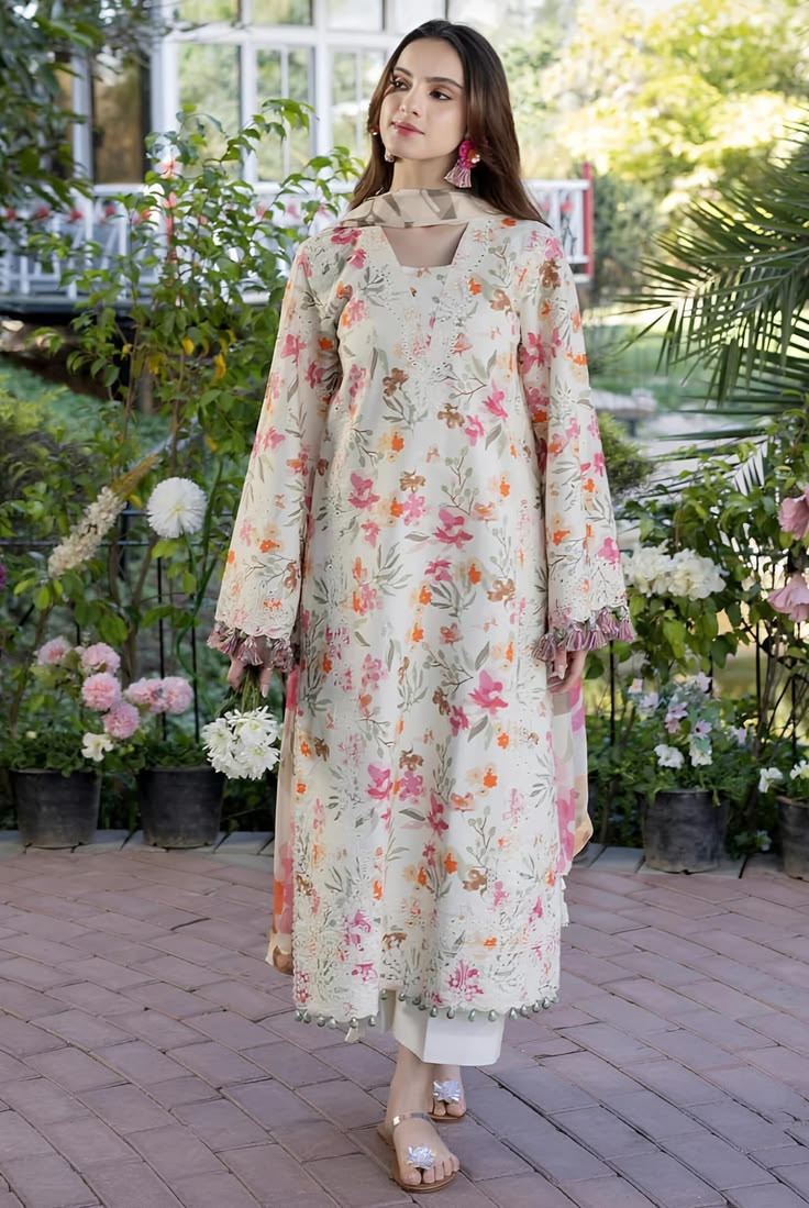 Graceful Aura Ethnic Set 4
